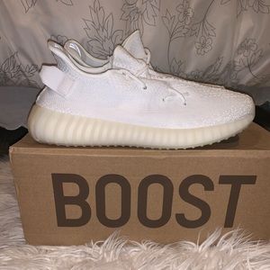 Men’s size 8 1/2 Yeezy 350 boosts